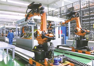 位于長(zhǎng)葛市產(chǎn)業(yè)集聚區(qū)的森源電氣股份大力實(shí)施智能制造裝備的創(chuàng)新與應(yīng)用,實(shí)現(xiàn)了生產(chǎn)的全流程智能化控制,提升了生產(chǎn)效率和產(chǎn)品質(zhì)量。圖為昨日該公司員工在操控智能機(jī)器人生產(chǎn)線。